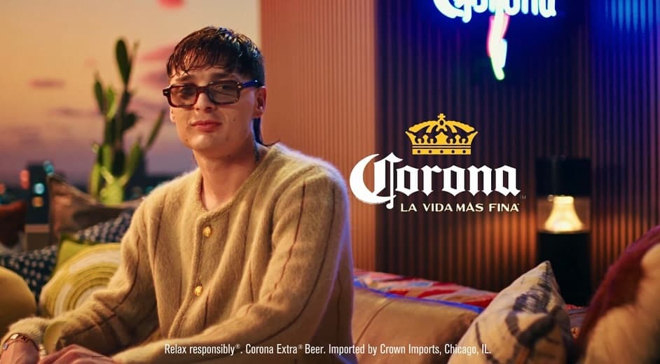 @coronausa X @pesopluma